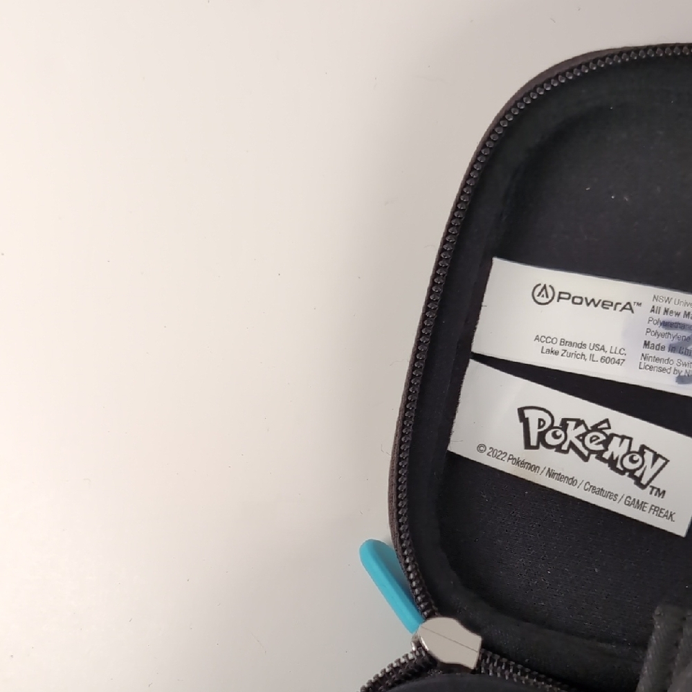 Pikachu Nintendo Switch Case - Picture 3 of 6